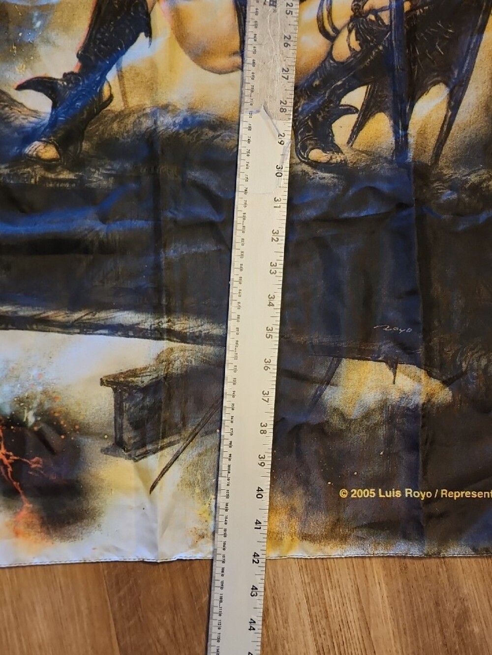 Luis Royo 2005 Gothic Fantasy Fabric Wall Tapestry Winged Warrior - Picture 6 of 8